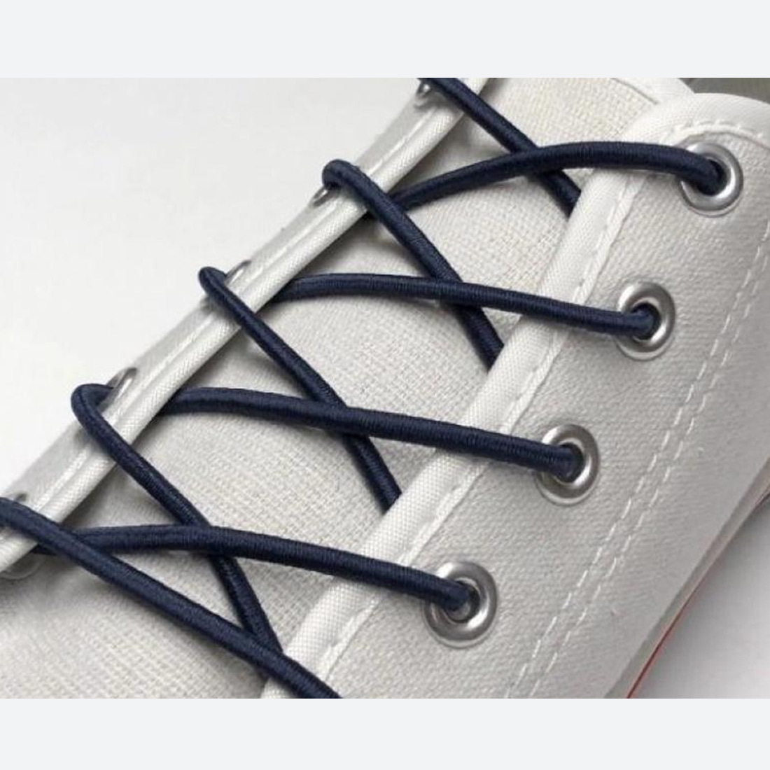 Кроссовки с резиновыми шнурками