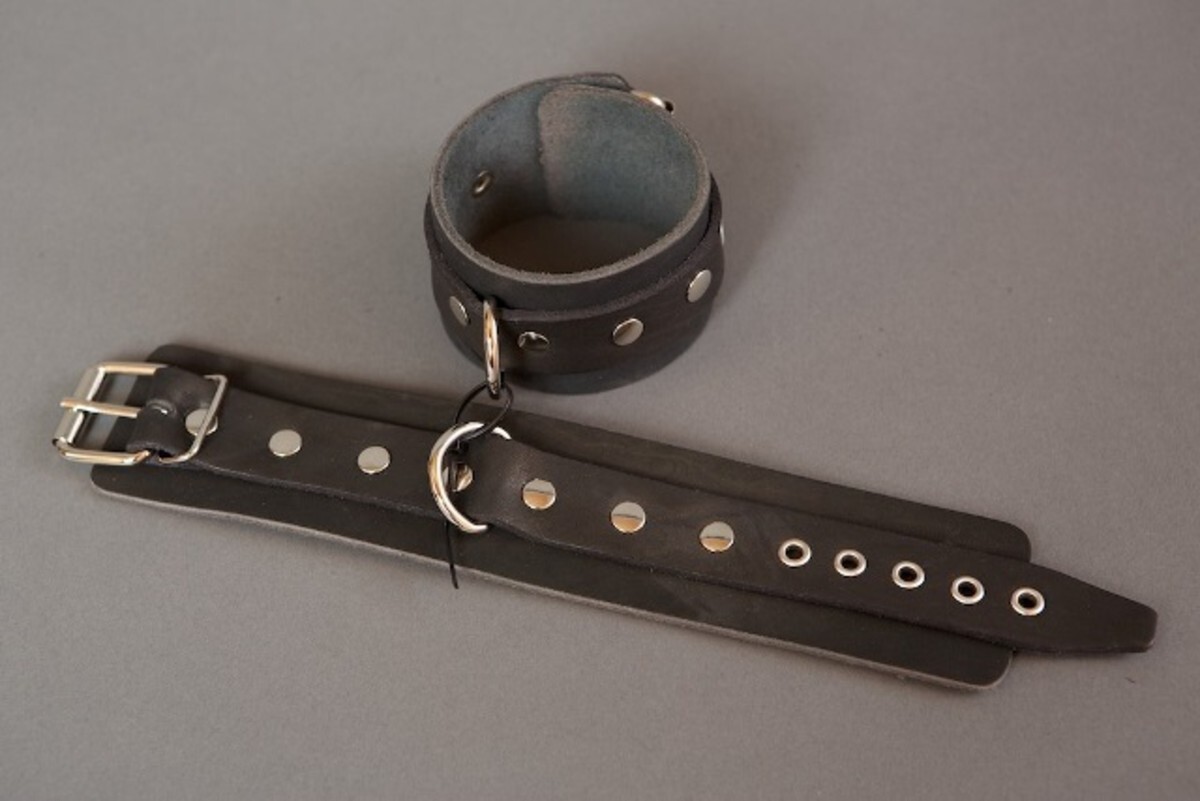 Наножники без соединительной фиксации купить со скидкой в секс шопе  Фетиш и BDSM  Наручники, фиксаторы, кандалы