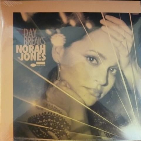 Виниловая пластинка Norah Jones Day Breaks Blue Note купить с