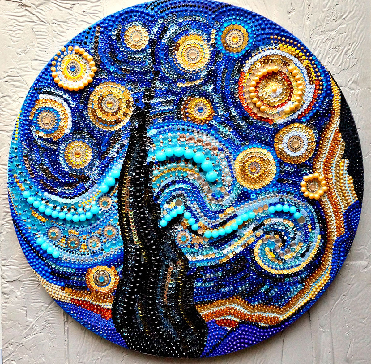 She just likes beads. By Jan Huling Bead art, Beautiful beadwork, Beadwork desig