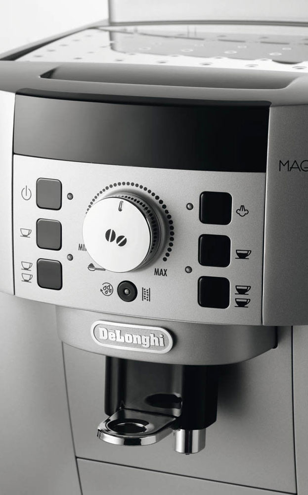 фото Кофемашина DeLonghi Magnifica ECAM 22.110.SB,