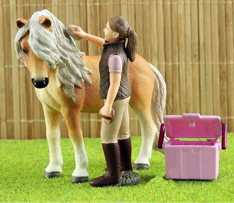 фото Schleich Набор фигурок Конюх и исландский пони