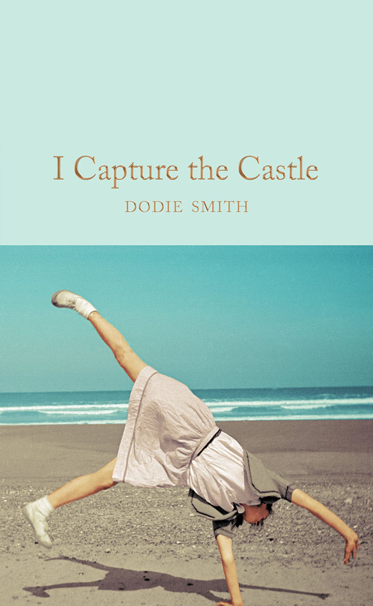 Доди смит. Dodie Smith. Macmillan Castle.