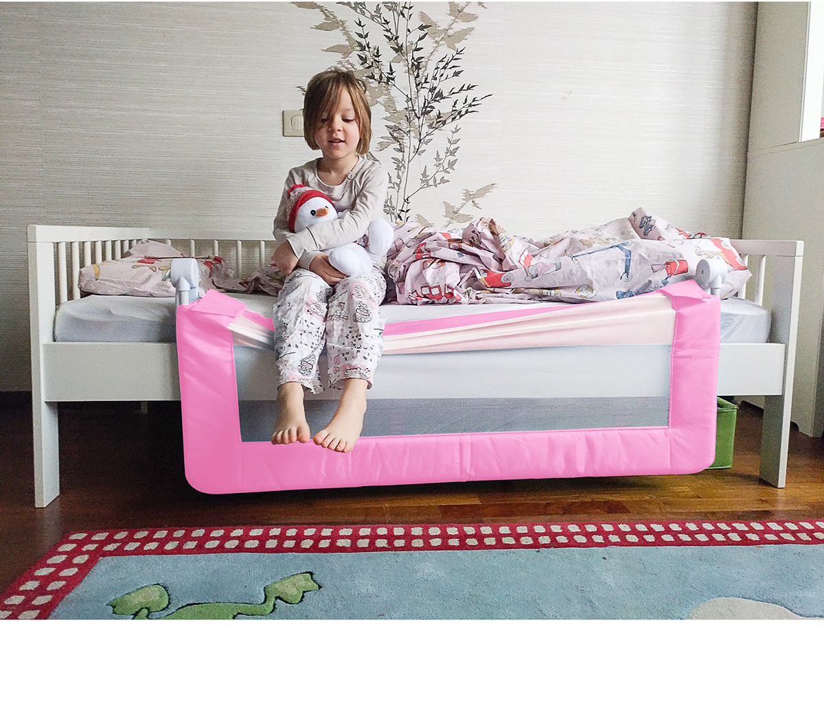 Детская розовая раскладная кровать