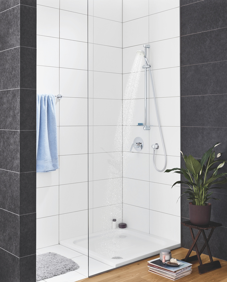 фото Душевой гарнитур GROHE "New Tempesta". 27795001