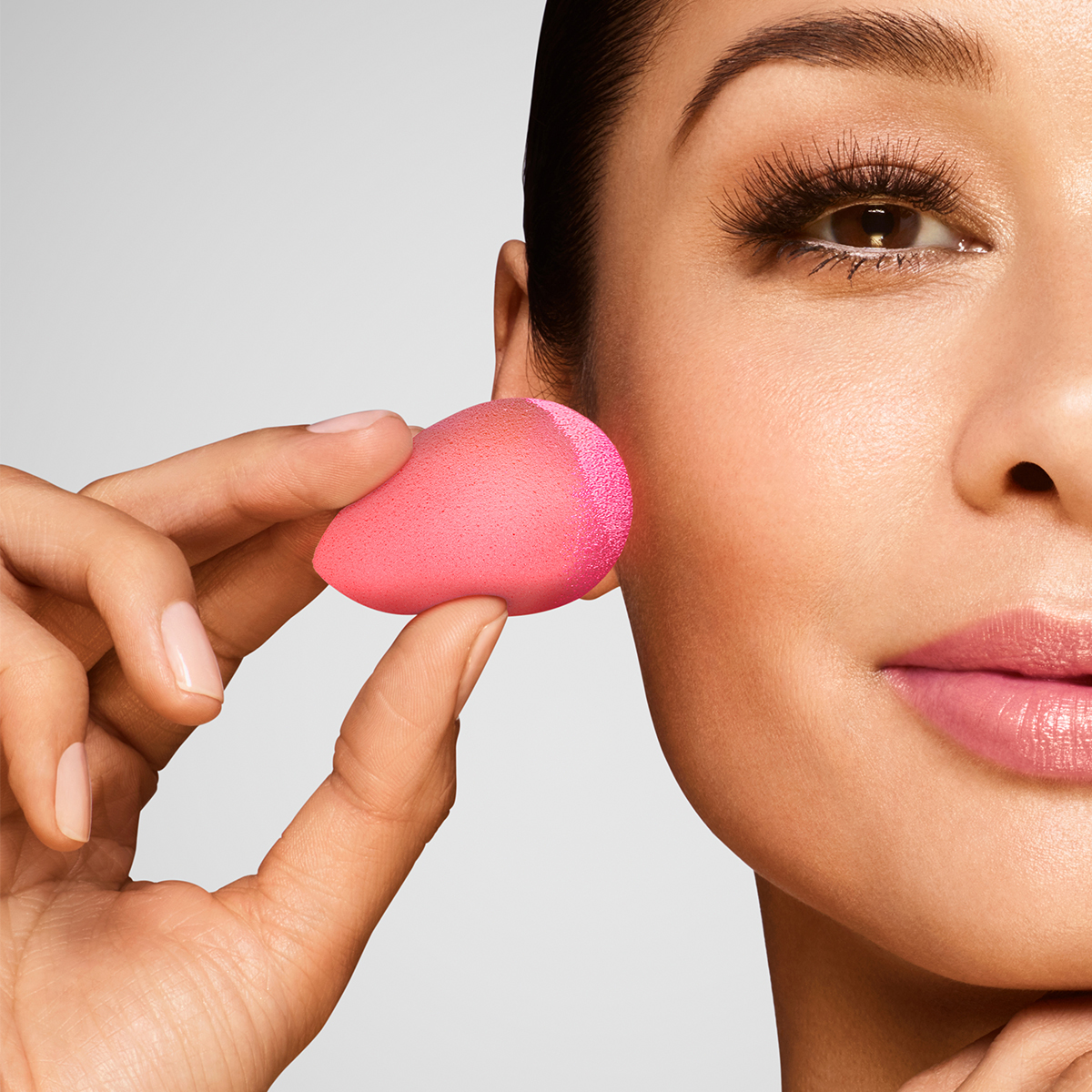 фото Beautyblender Спонж Beautyblusher Cheeky