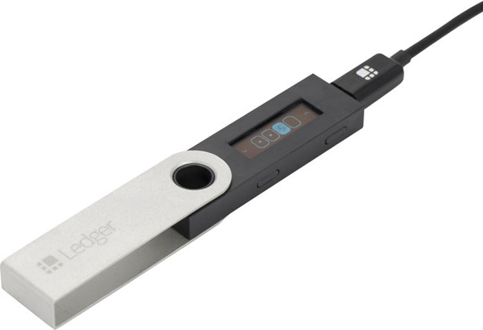 фото Ledger Nano S аппаратный криптокошелек