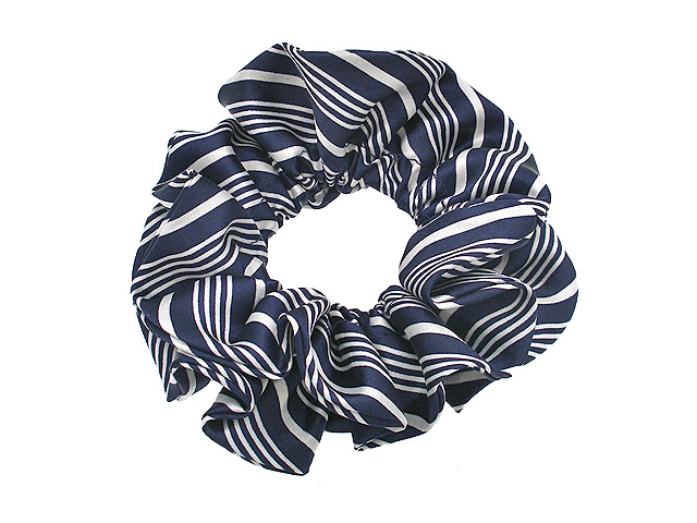 фото Резинка-шушу для волос Magie Accessoires, пышная, в полоску, цвет: темно-синий, белый. 661021