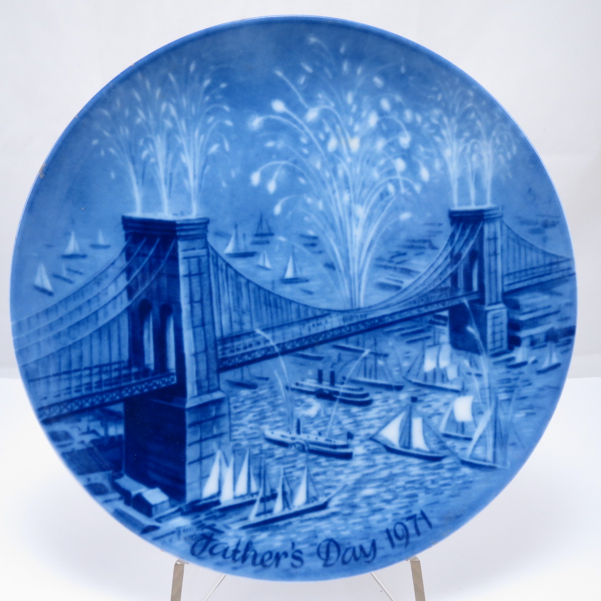 Декоративная коллекционная тарелка "День отца 1971: Бруклинский мост". Фарфор, деколь. Германия, Berlin Design. 1971