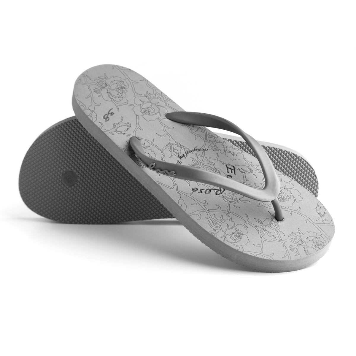 шлепки серебристые кожаные. серые женские шлепанцы. серые женские шлепанцы. серые женские шлепанцы. Crocs coast clog.