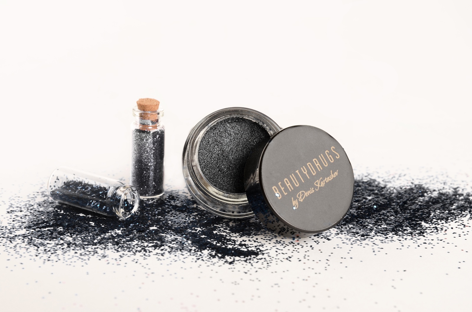 фото Кремовые тени Beautydrugs Creamy Eyeshadow оттенок Black, 5 мл