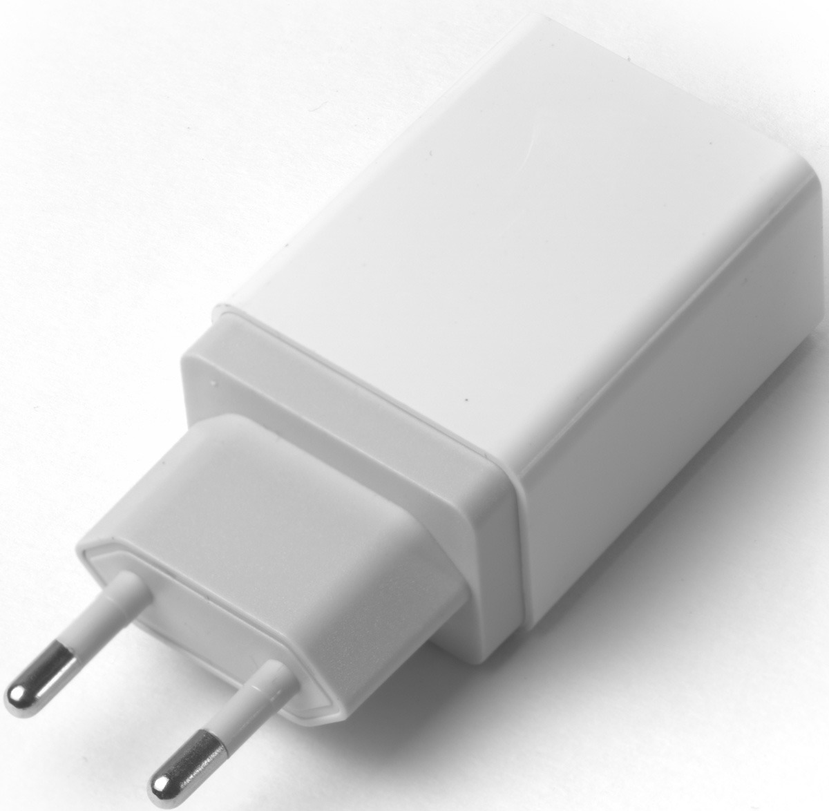 фото Сетевое зарядное устройство Greenconnect GCR-1P35AUSB-Gray Qualcomm на 3,5 A, цвет: серый, белый
