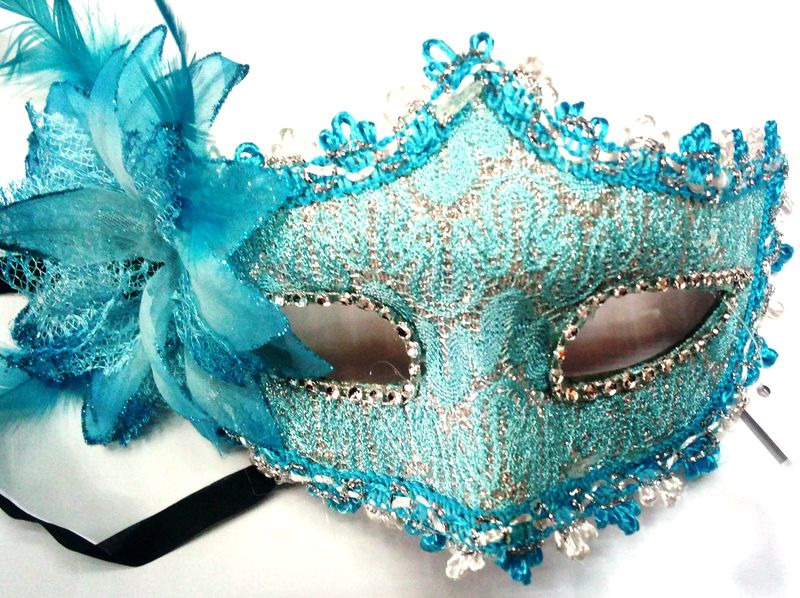 Квадробика маска бирюзовая. Медицинская маска со сменными фильтрами. Бирюзовая маска квадратика. Маска защитная fsk lite. Новогодняя маска к бирюзовому платью.