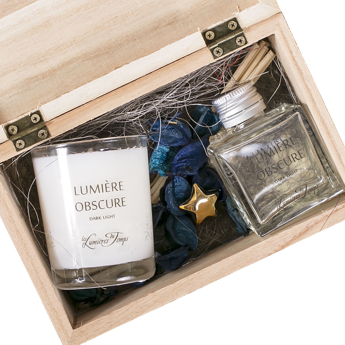 фото Подарочный набор Les Lumieres du Temps Темный свет: аромадиффузор, 50 мл + ароматическая восковая свеча, 90 г + тростниковые палочки
