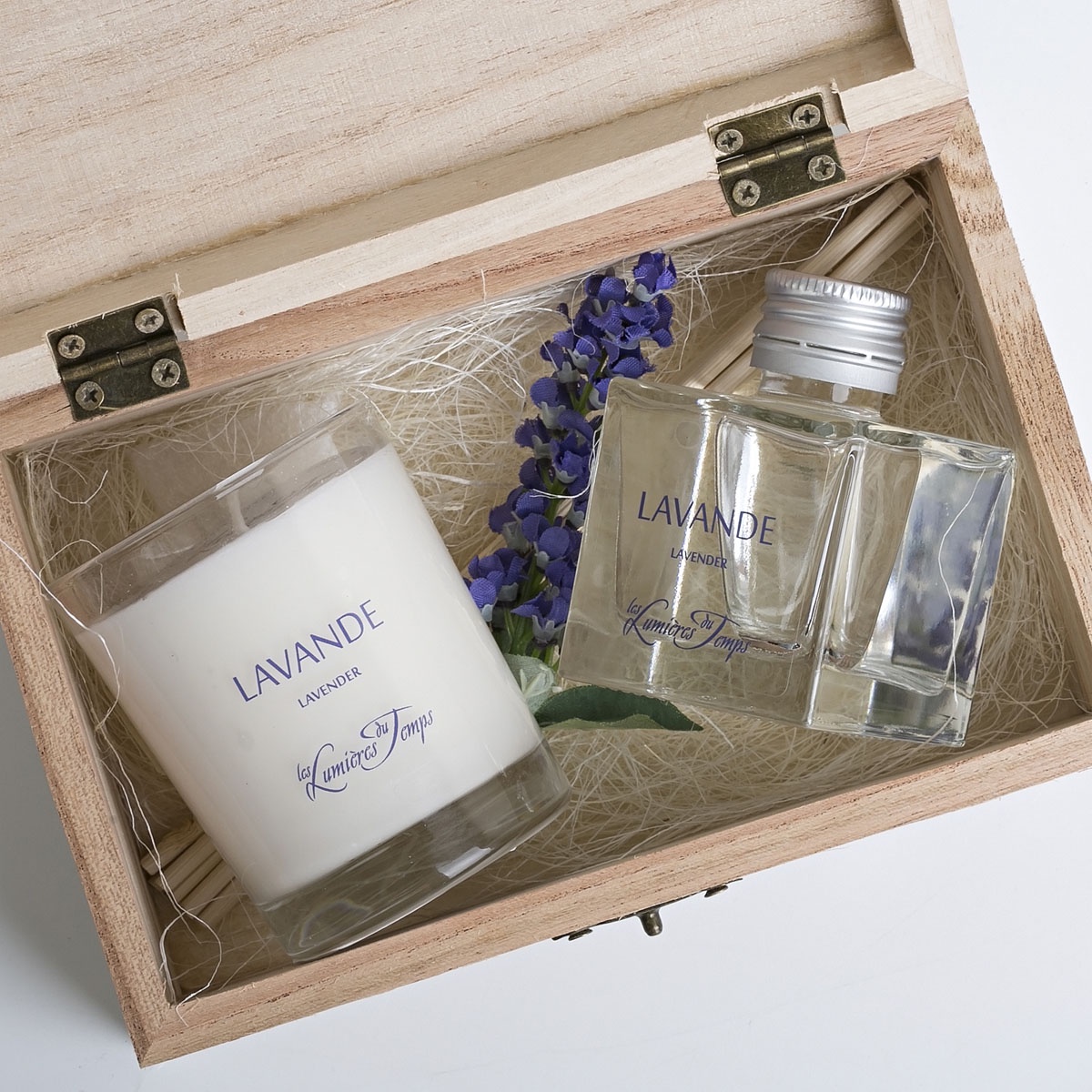 фото Подарочный набор в деревянной коробке: диффузор + ароматическая свеча Les lumieres du temps