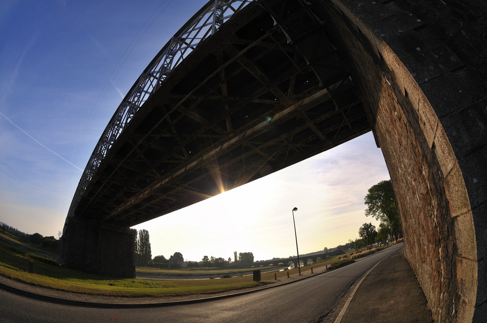 фото Объектив Tokina AT-X 10-17mm 107 F3.5-4.5 DX Fisheye C/AF для Canon, Black