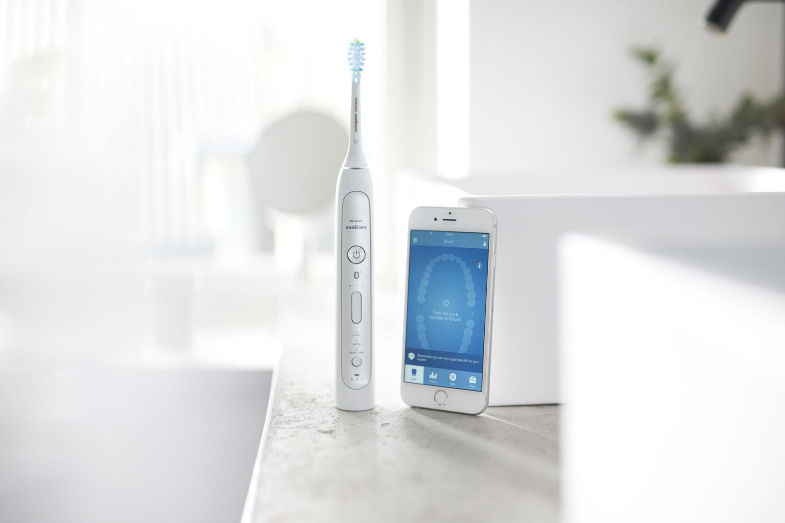 фото Электрическая зубная щетка Philips Sonicare FlexCare Platinum Connected HX9192/01, белый