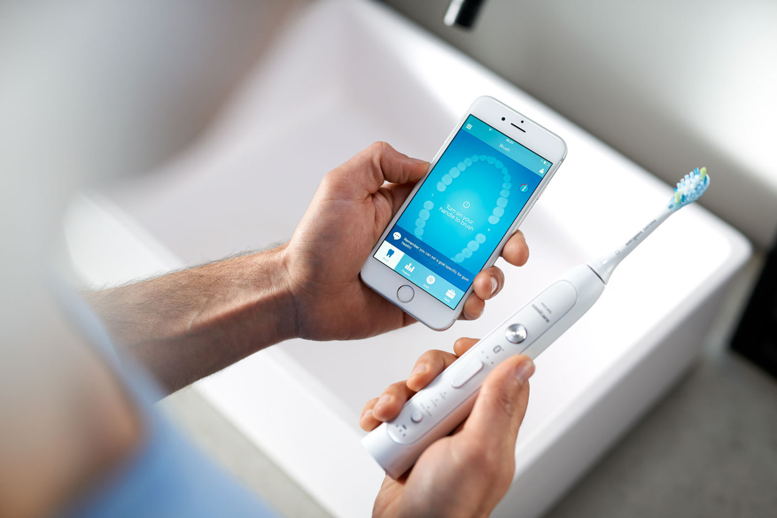 фото Электрическая зубная щетка Philips Sonicare FlexCare Platinum Connected HX9192/01, белый