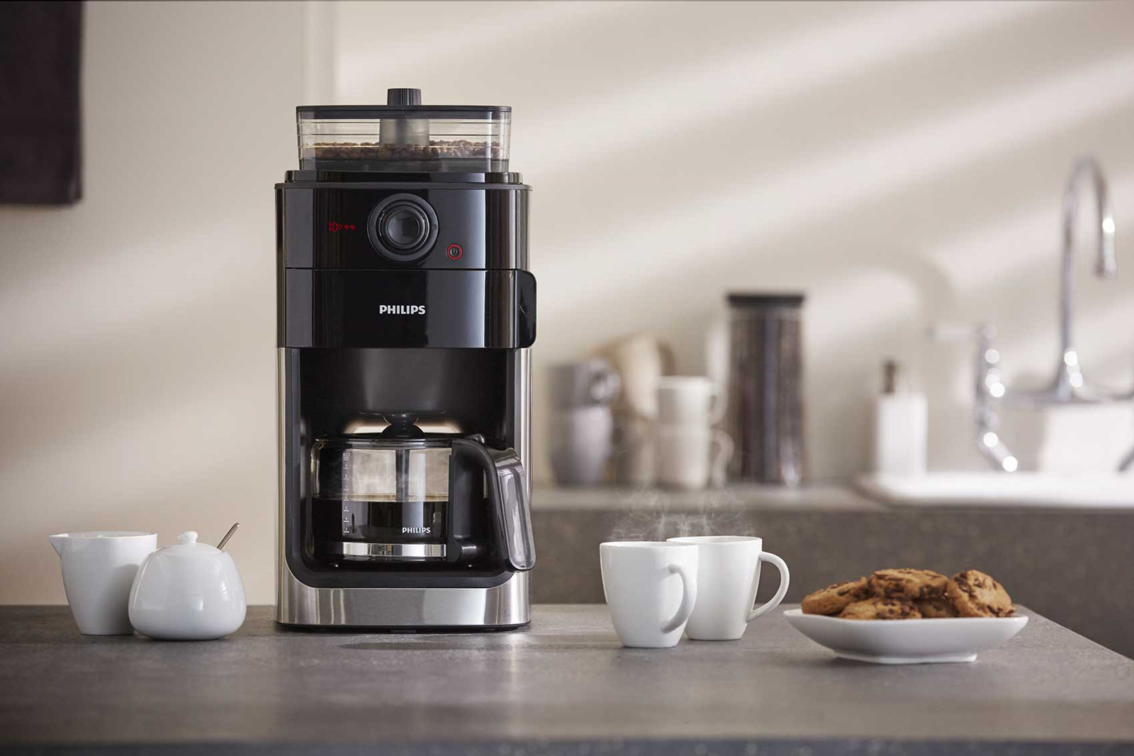 фото Кофемашина Philips Grind & Brew HD7767/00, черный, серый металлик