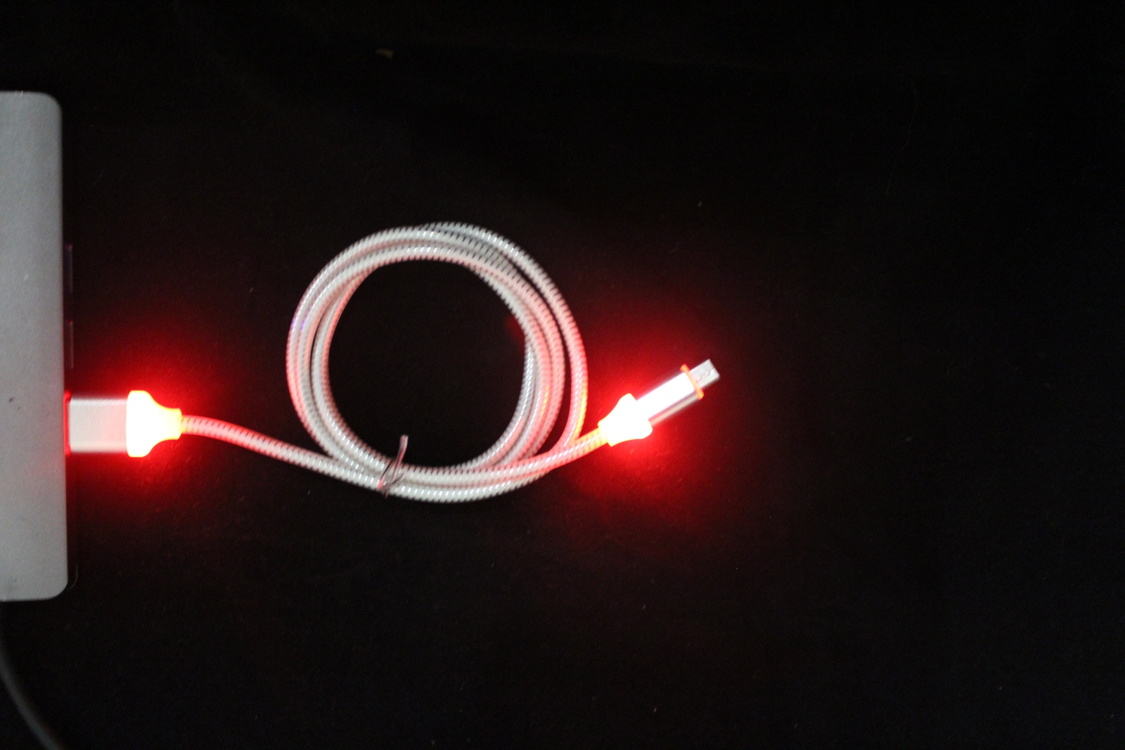 фото Кабель TipTop USB-microUSB с подсветкой, 4605180032023, белый