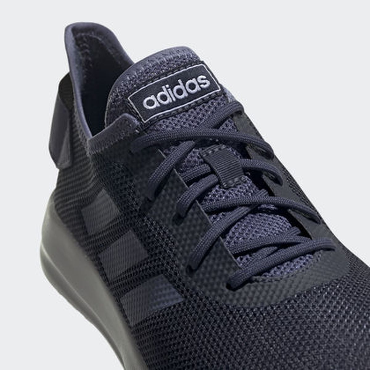 фото Кроссовки adidas Yatra