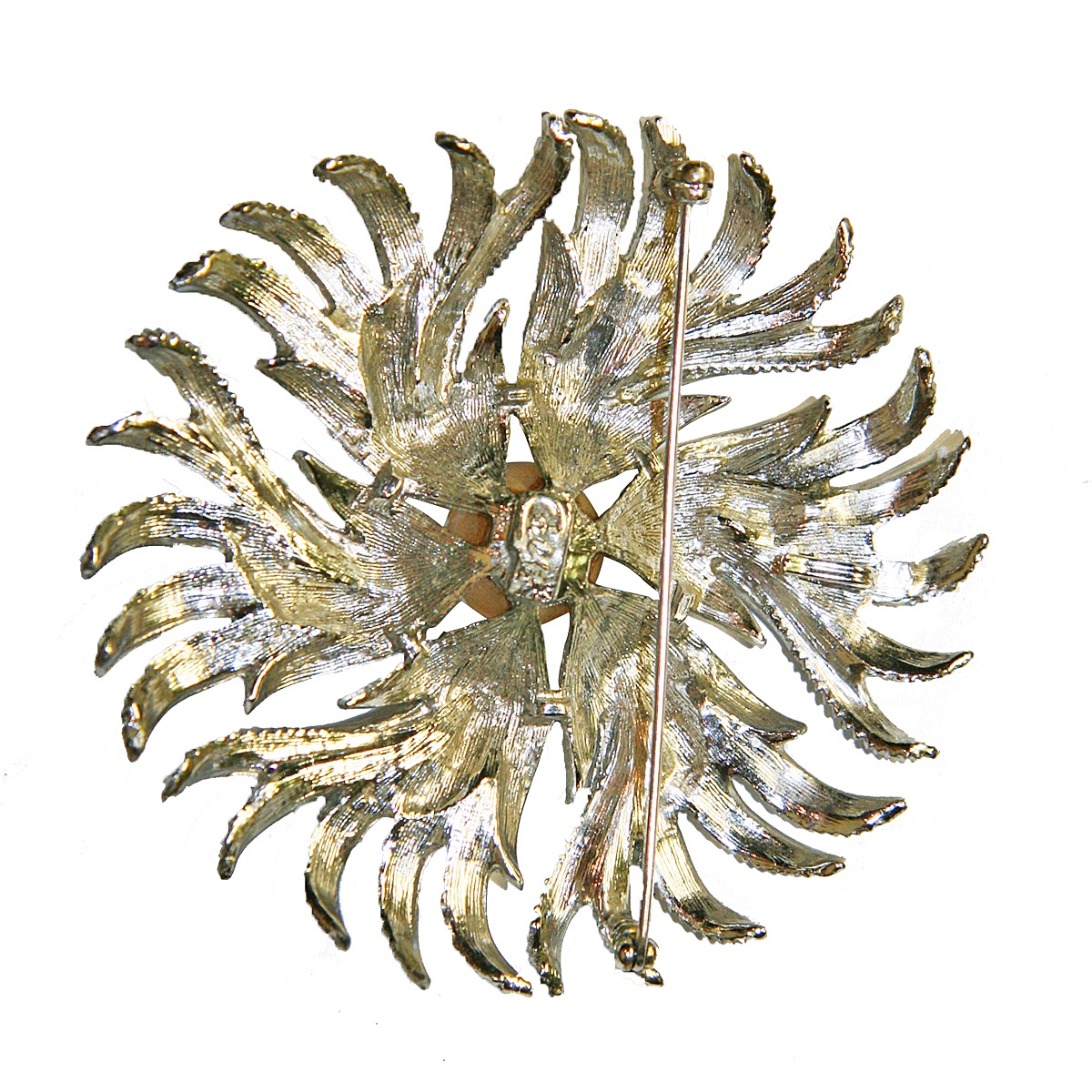 фото Брошь бижутерная Sarah Coventry "Винтажная брошь - Роскошный цветок". Ювелирный сплав серебряного тона, Канада , 1970-е годы, Ювелирный сплав, Жемчуг искусственный, 7 см, серебристый