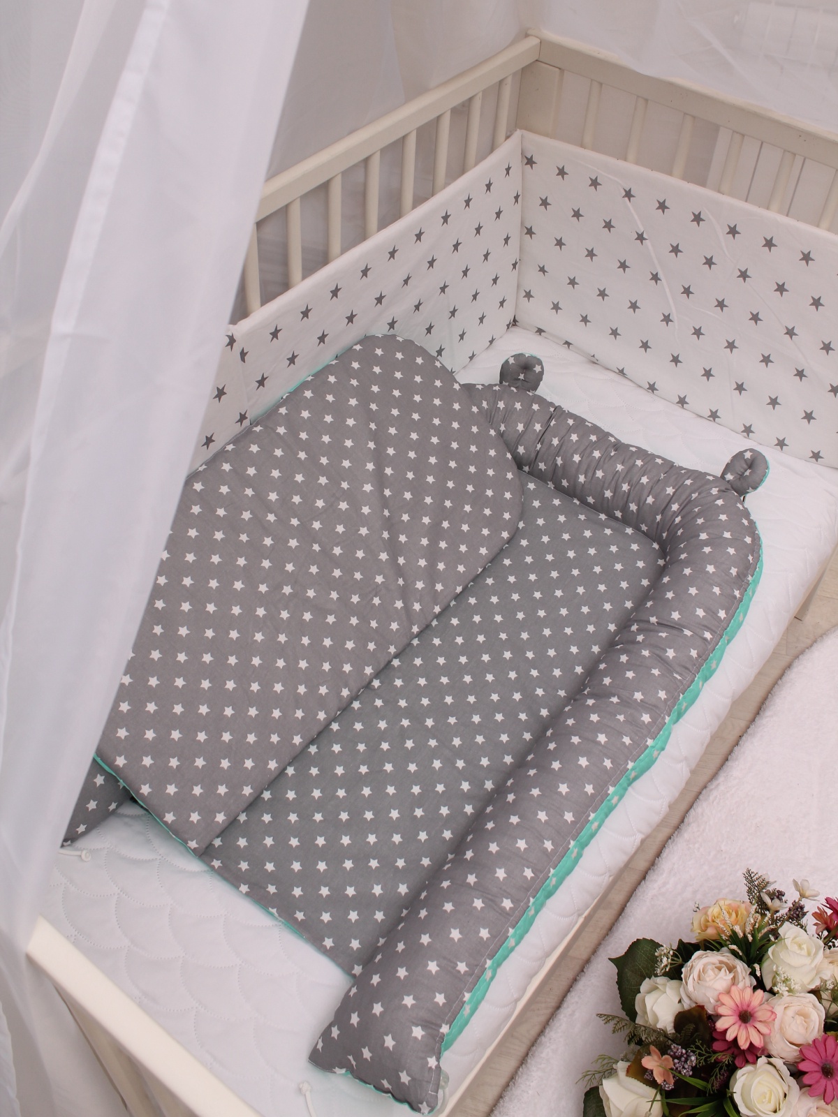 фото Матрас-кокон BODY PILLOW для новорожденного со съемным матрасиком звезды комби, бирюзовый, серый