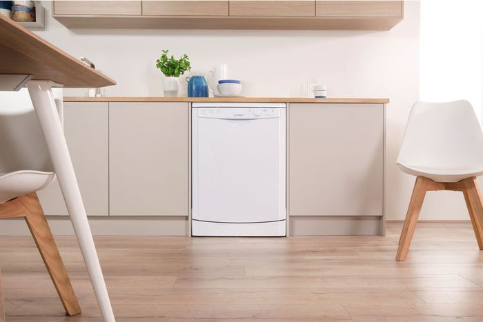 фото Посудомоечная машина Indesit, DFG 15B10 EU, белый