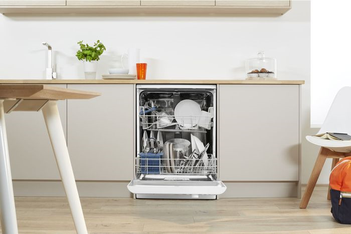 фото Посудомоечная машина Indesit, DFG 15B10 EU, белый