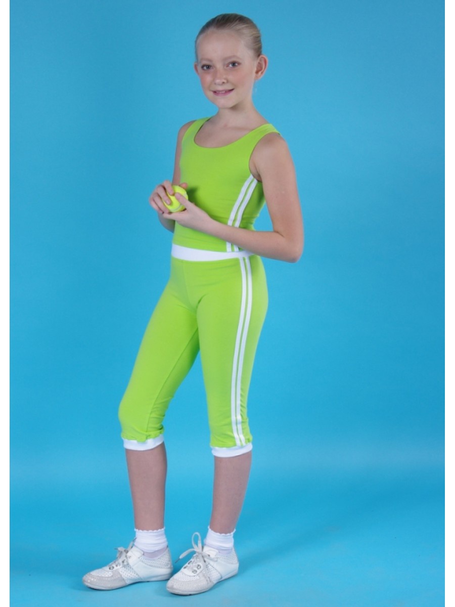 Подростки в обтянутом. Спортивная форма для девочек. Спортивная одежда для девочек. Одежда для фитнеса для детей. Спартивниы форма для девочки.