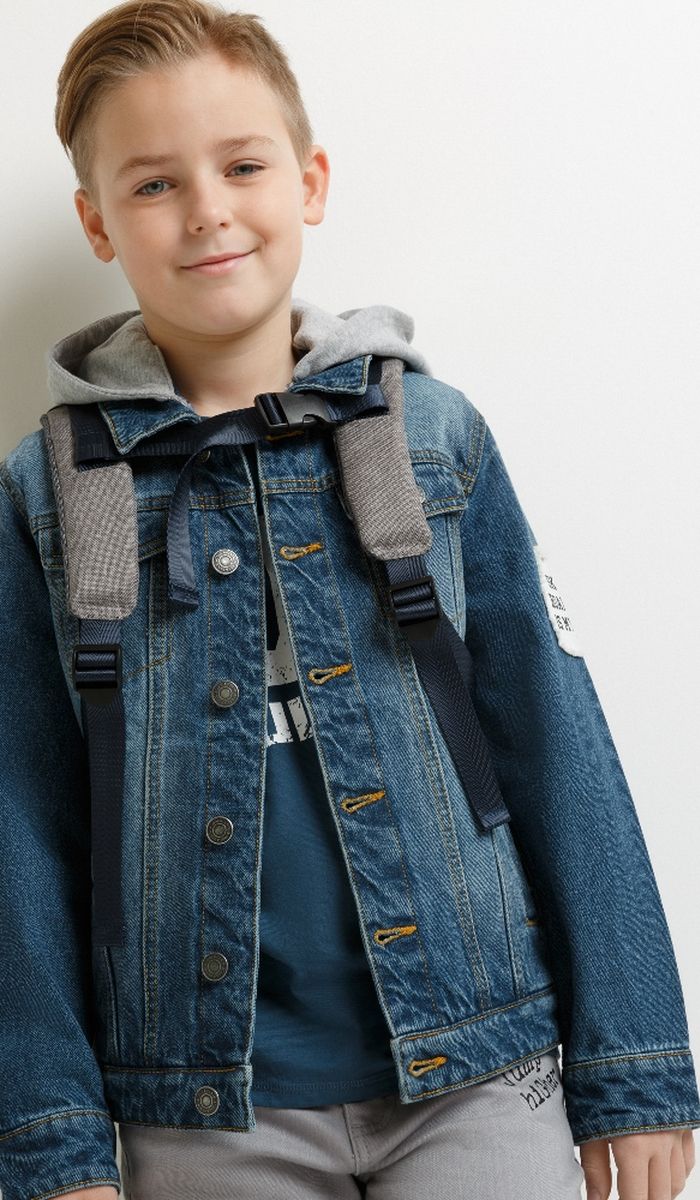 Джинсовая куртка на мальчика