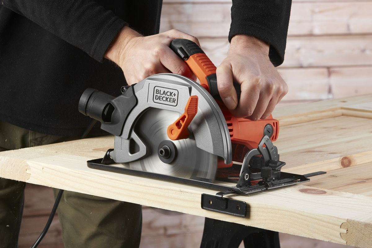 фото Пила дисковая Black & Decker CS1550, оранжевый, черный Black+decker