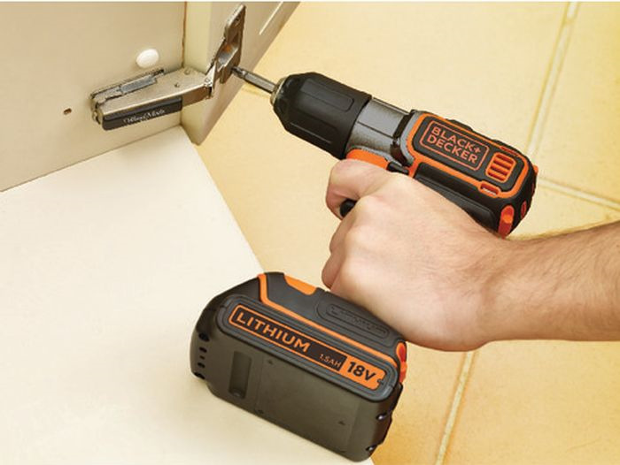 фото Дрель-шуруповерт Black & Decker ASD18K, аккумуляторная, оранжевый, черный Black+decker