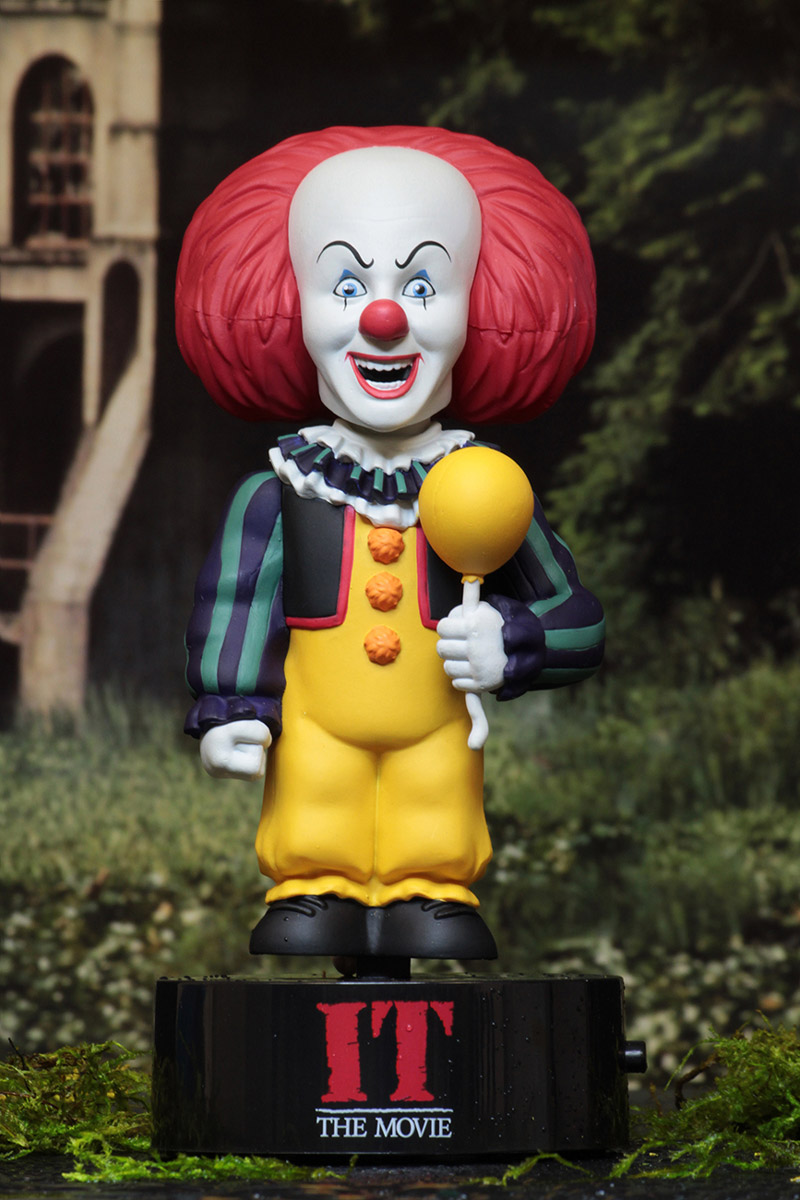 фото Фигурка Neca IT (1990) Body Knocker Pennywise