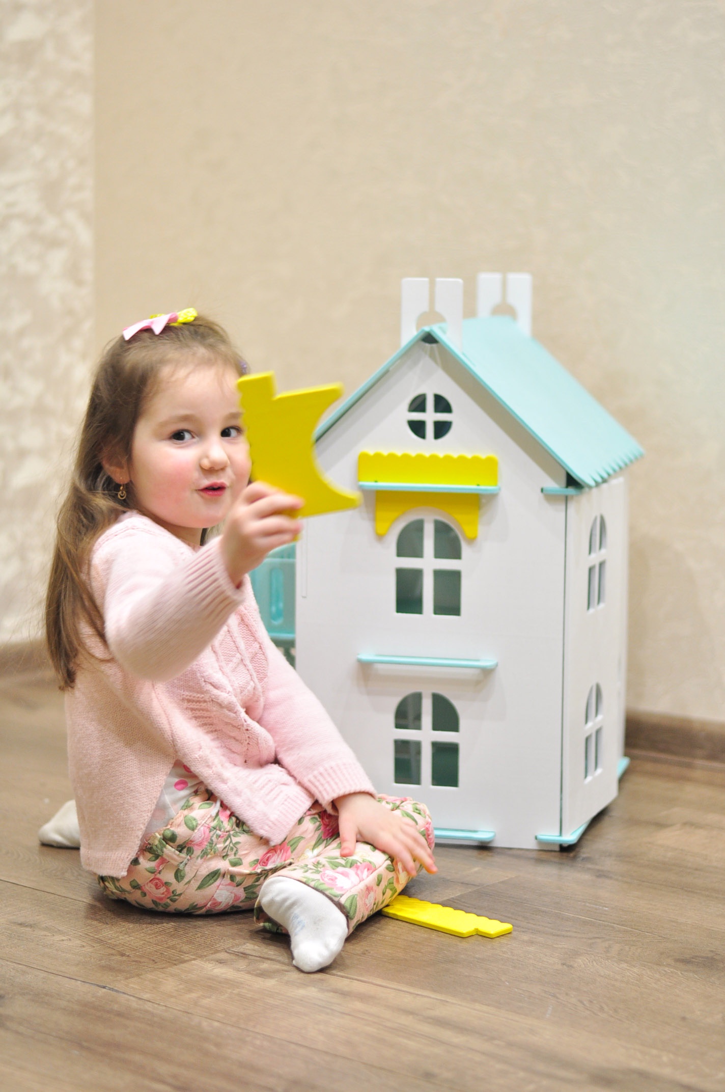 фото Дом для кукол Woodlines Арина разноцветный