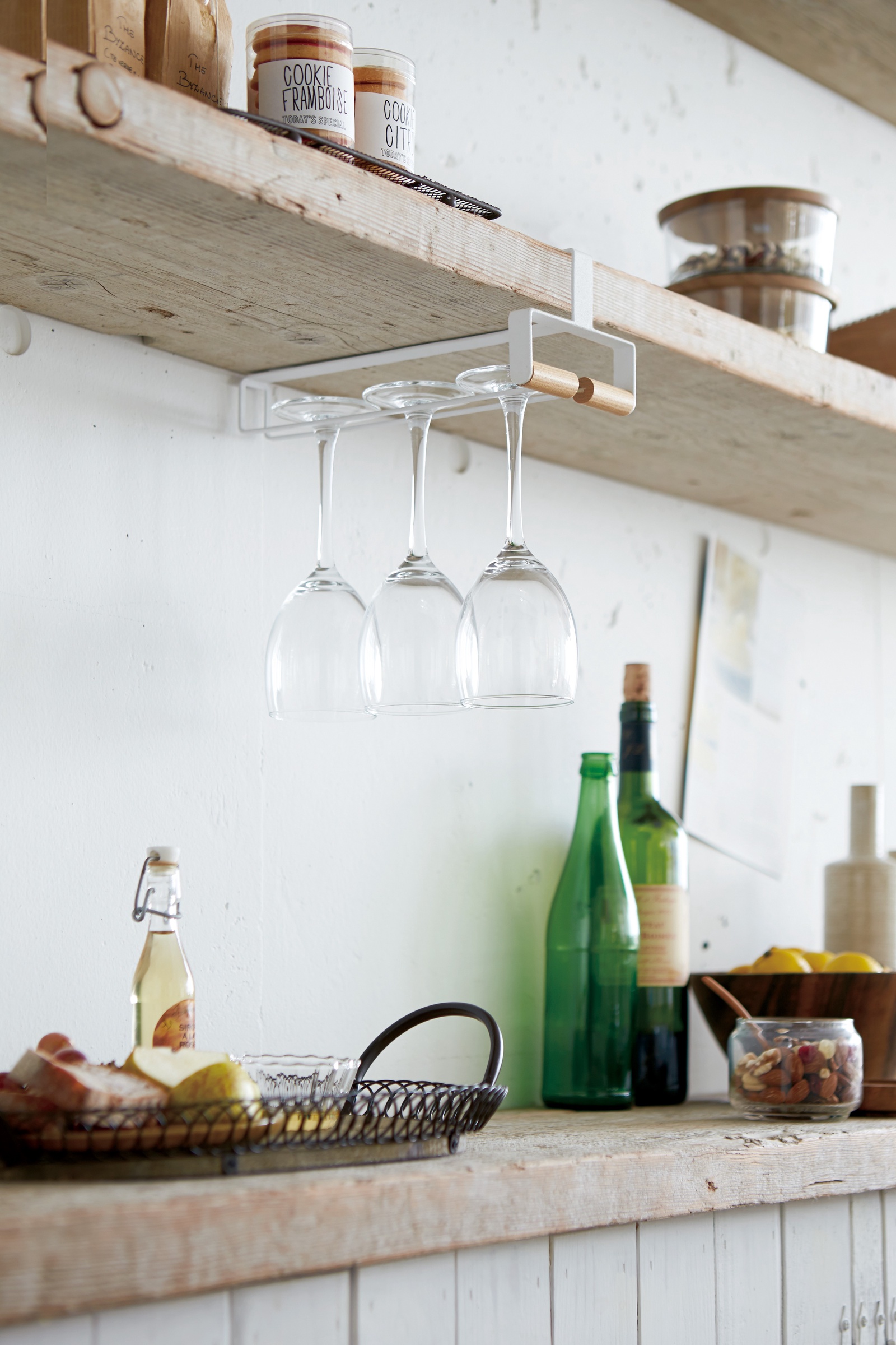 фото Держатель кухонный Yamazaki TOSCA UNDER SHELF WINE GLASS HANGER, белый