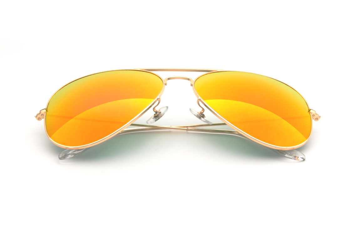 Солнцезащитные очки желтые мужские. Очки Авиаторы оранжевые. Желтые очки Авиаторы мужские. Зеркальные очки мужские. Очки зеркальные желтые.