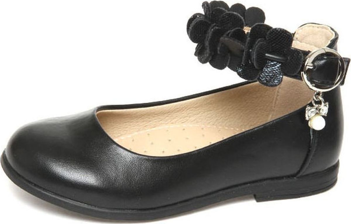 Бордовые туфли для девочки. Туфли сказка. Книжка про туфельки. Туфли золушки. Туфли сказка для девочки школьные.