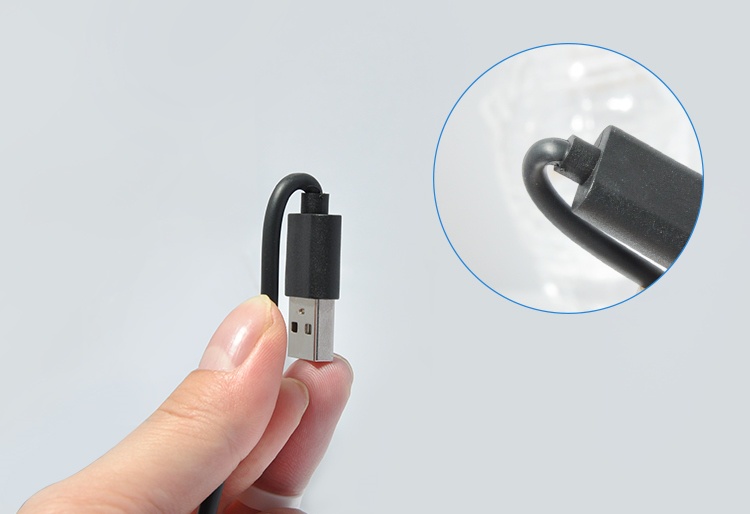 фото Сетевое зарядное устройство Dekken, 1А, с одним USB портом + Micro USB дата-кабель в комплекте, черный