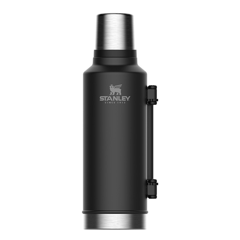 фото Термос Stanley Classic 1.9L Vacuum Bottle Black, Нержавеющая сталь