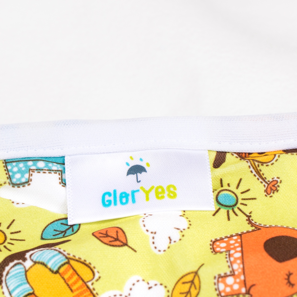 фото Впитывающая непромокаемая пеленка GlorYes для сухого сна 80х68 см "Жирафы"