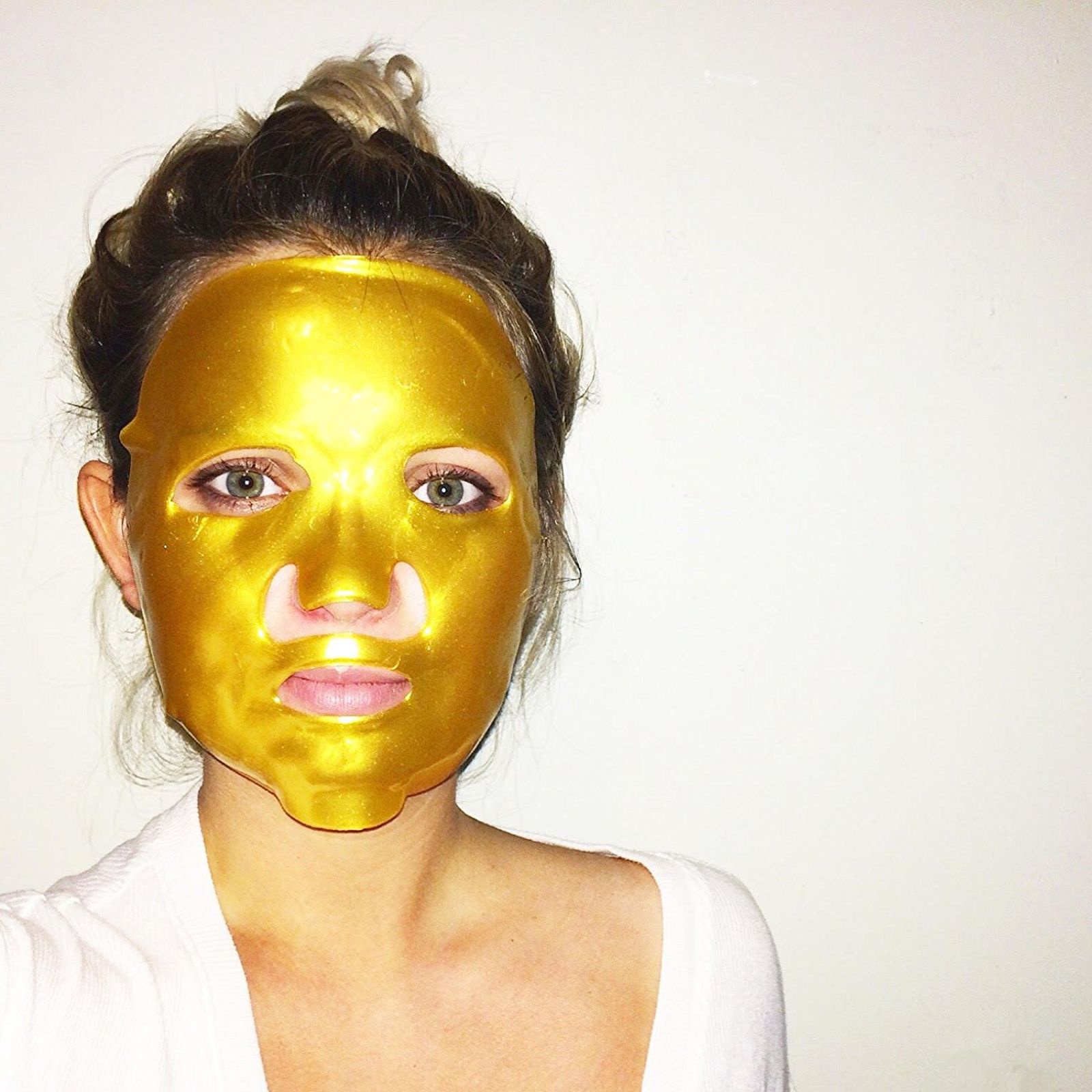 Энергетическая маска для лица. Маска из Энергетика. Маска с коллоидным золотом для лица фото.