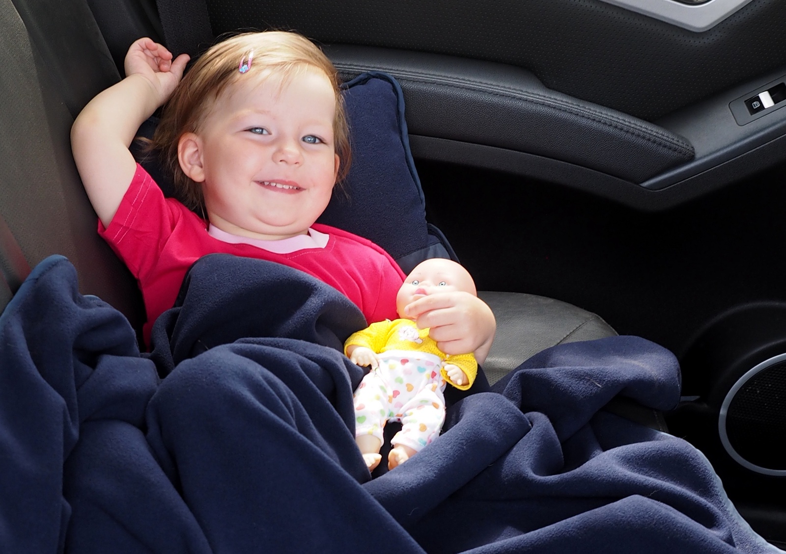 фото Подарочный набор автолюбителю ECHHOO Набор автомобильный детский (подушка и плед)-2, красный