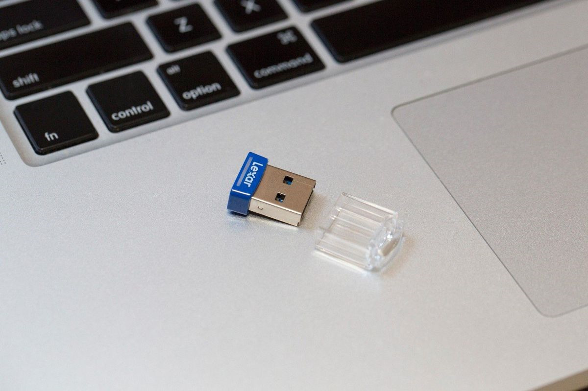 фото USB Флеш-накопитель Lexar JumpDrive S45 mini 128GB, серый