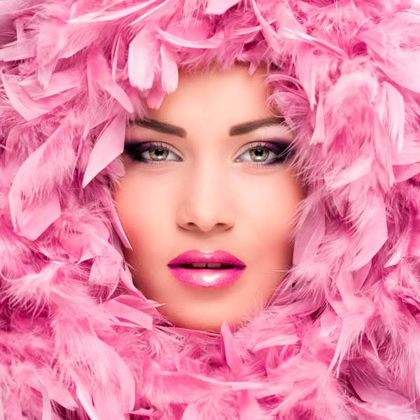 фото Картина Экорамка Девушка в розовых перьях, Холст