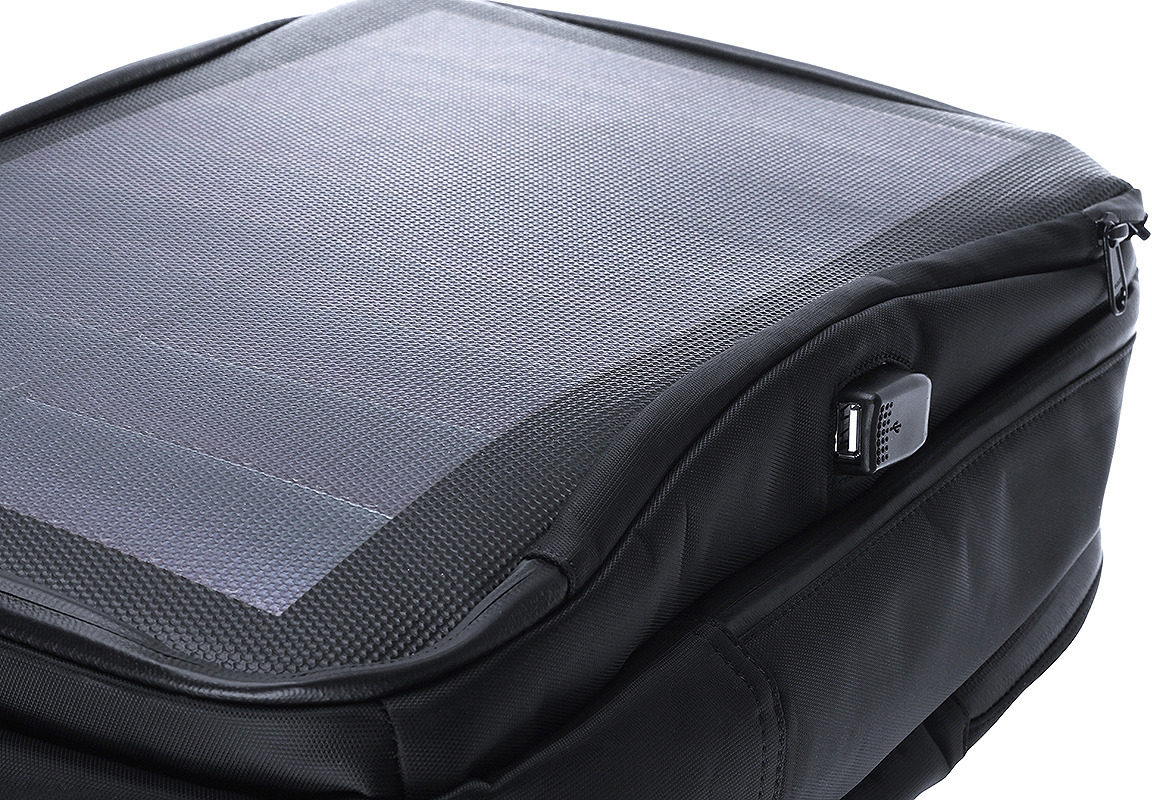 фото Рюкзак для ноутбука Qumo Charger 060 PowerAid Solar Bag, с солнечной панелью, черный