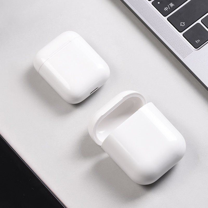 фото Чехол AIRPODS HOCO CW18 с беспроводной зарядкой белый (MRE)