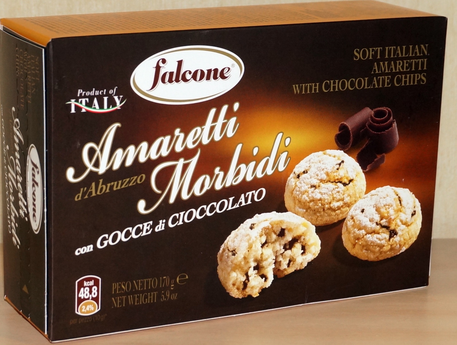 Falcone -итальянское мягкое миндальное "Amaretti Soft" с кусочкам...