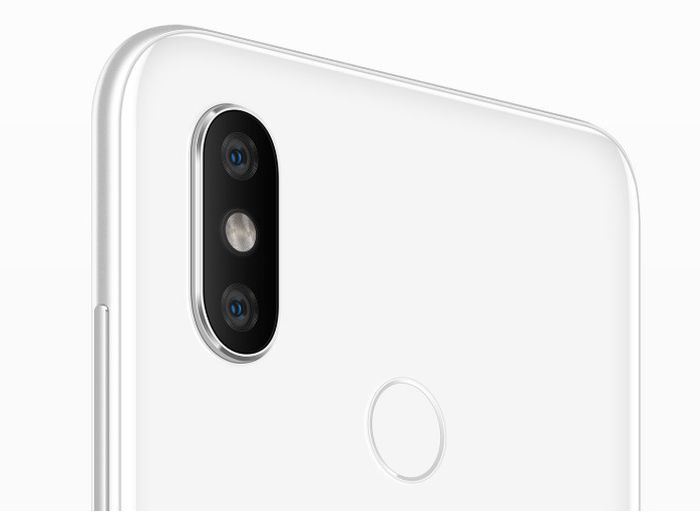 фото Смартфон Xiaomi Mi 8 6 / 128 GB, белый