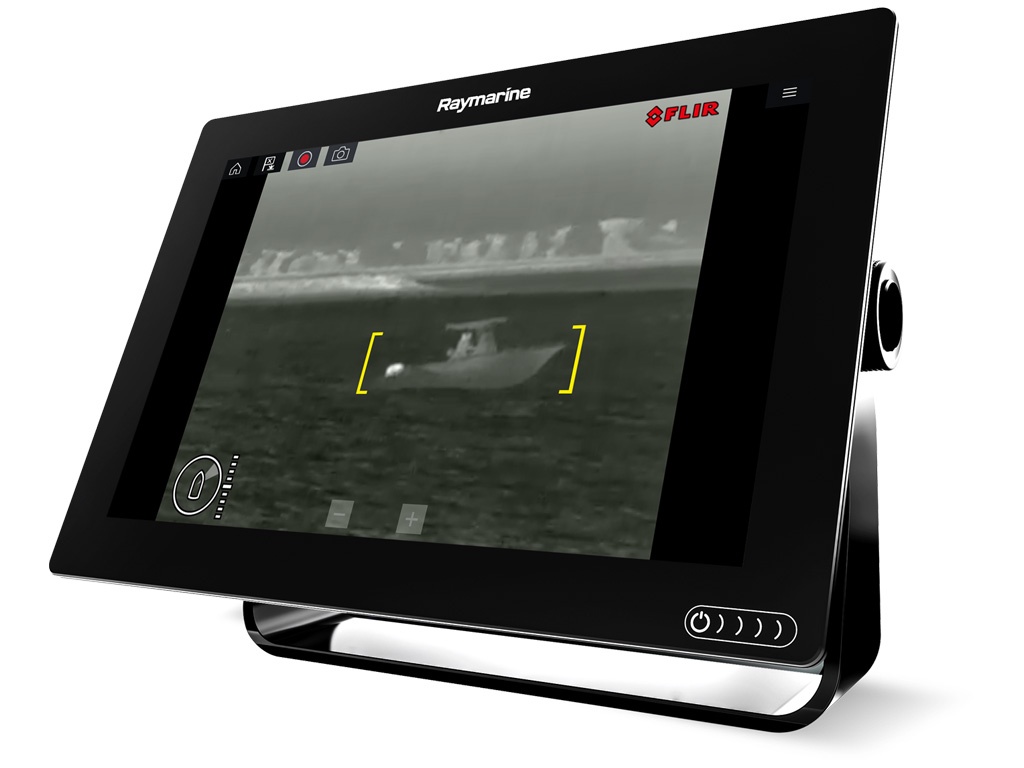 фото Эхолот Raymarine AXIOM 9 RV, Multi-function 9" Display with integrated RealVision 3D, 600W Sonar with RV-100 transducer